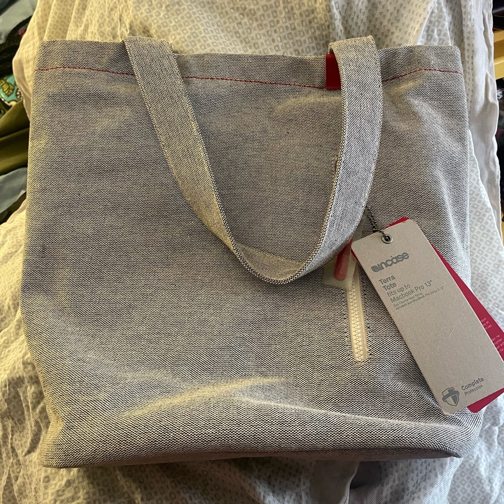 Incase terra tote bag